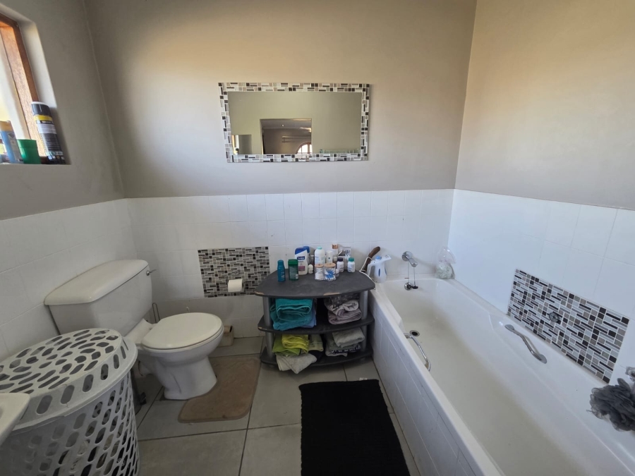 To Let 3 Bedroom Property for Rent in Vincent Heights Eastern Cape
